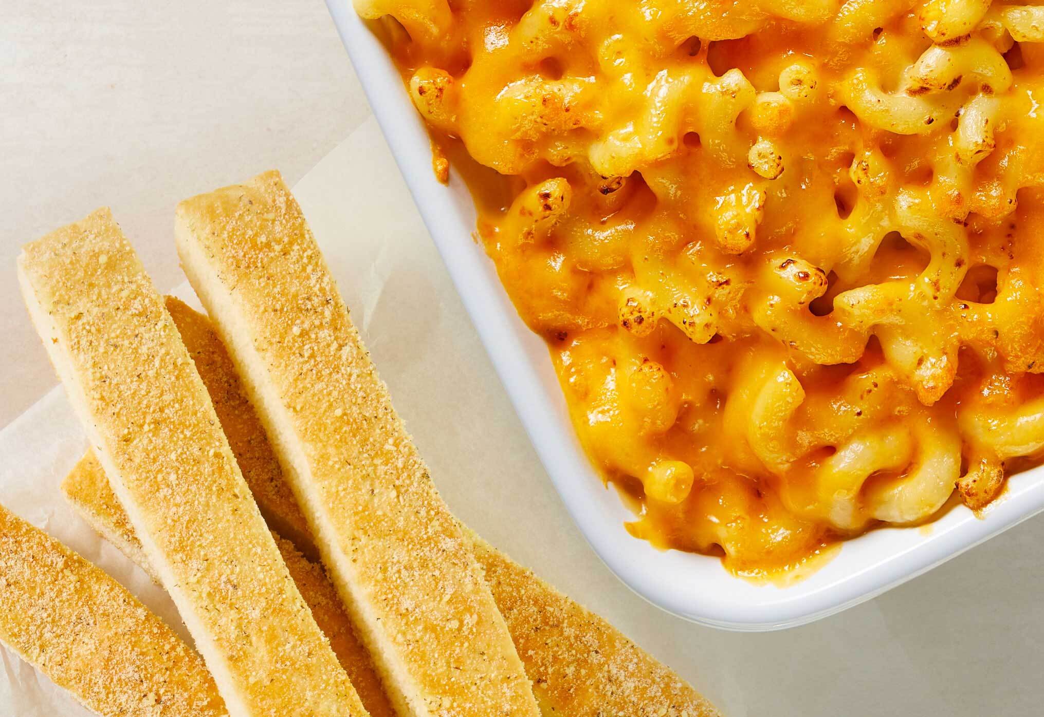 Mac & Cheese with Breadsticks